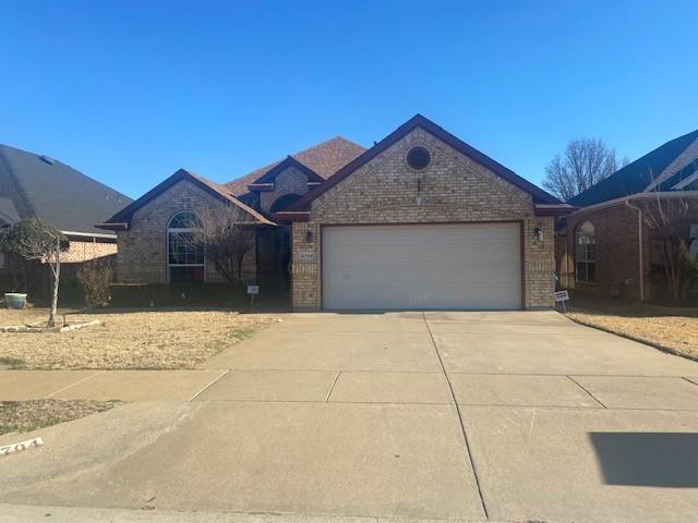 12704 Beech Tree Ln in Euless, TX - Foto de edificio