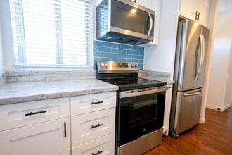 4152 Mount Alifan Pl, Unit E in San Diego, CA - Building Photo - Building Photo
