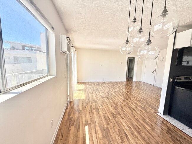 property at 960 Larrabee St