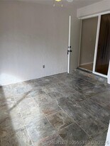 8601 NW 34th Pl in Sunrise, FL - Building Photo