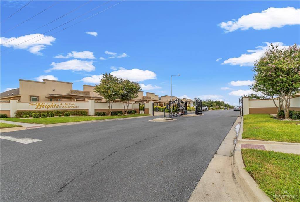 704 E Myrtle Beach Ave-Unit -4 in McAllen, TX - Building Photo