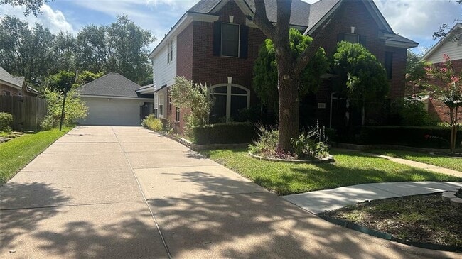 2723 Plantation Trail in Sugar Land, TX - Building Photo - Building Photo