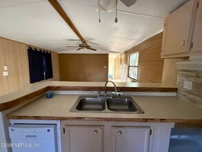 1001 Diane St in Interlachen, FL - Building Photo - Building Photo