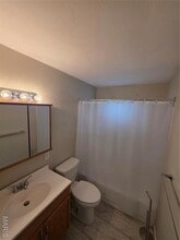 56 Friendly Dr in Belleville, IL - Foto de edificio - Building Photo