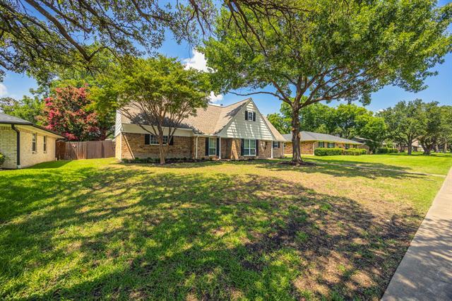 3435 Janlyn Ln in Farmers Branch, TX - Foto de edificio