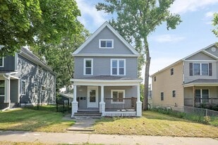 2124 Fremont Ave N in Minneapolis, MN - Building Photo