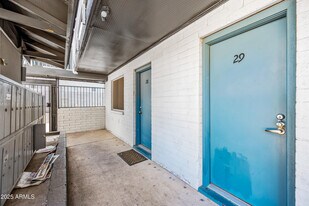3025 N 32nd St in Phoenix, AZ - Building Photo