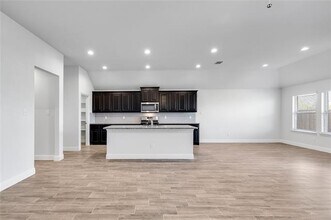 5909 Lovills Crk St in Fort Worth, TX - Building Photo - Building Photo