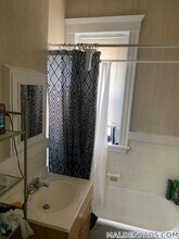 17-19-19 Washington St S, Unit 210 in Malden, MA - Foto de edificio - Building Photo