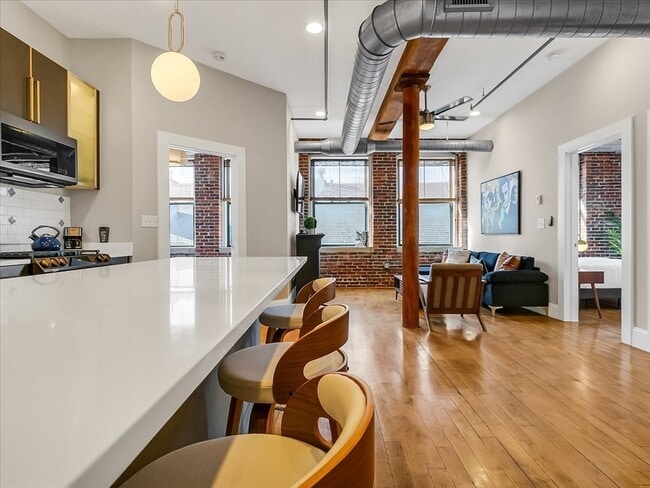 281 Essex St in Salem, MA - Building Photo - Building Photo