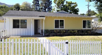 131 Ramona Dr in San Luis Obispo, CA - Building Photo