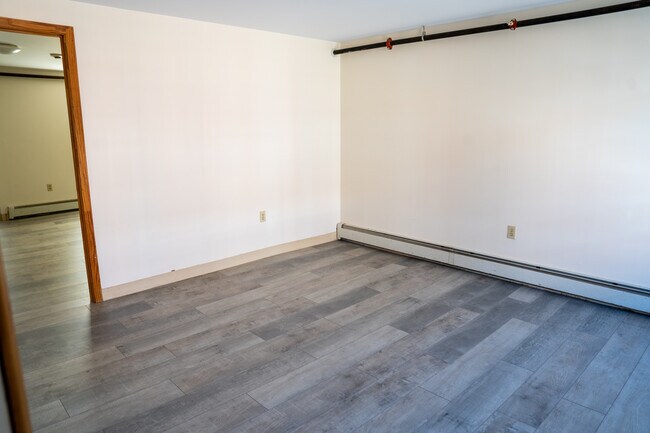 1267 Elm St in Manchester, NH - Building Photo - Building Photo