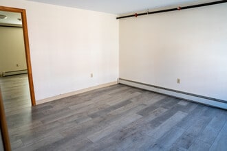 13 Orange St in Manchester, NH - Building Photo - Building Photo