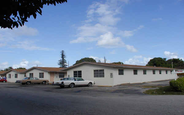 600-616 NE 4th Ave in Fort Lauderdale, FL - Building Photo