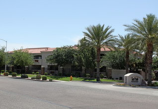 San Prado in Glendale, AZ - Foto de edificio - Building Photo