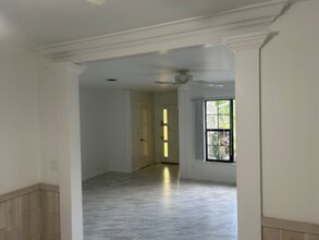 1313 Mango Ave in Venice, FL - Building Photo - Building Photo