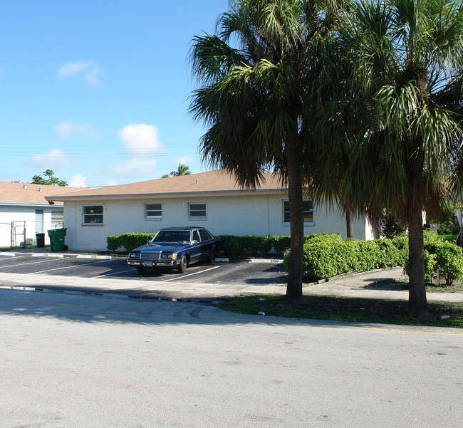 5701 NW 28th St in Fort Lauderdale, FL - Building Photo - Building Photo