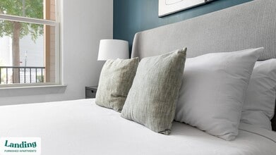 1148 N Main St, Unit 129 in Jacksonville, FL - Foto de edificio - Building Photo