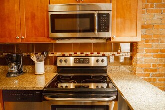 12 Garrison St, Unit #6 in Boston College, MA - Building Photo - Building Photo