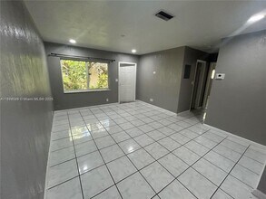 5321 NW 21st Ct in Lauderhill, FL - Building Photo - Building Photo