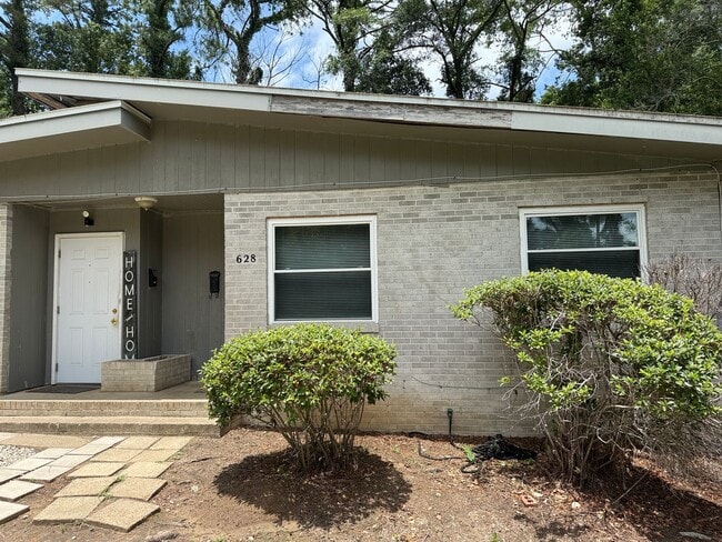 property at 628-630 Stiles Ave