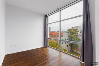 280 Metropolitan Ave in Brooklyn, NY - Building Photo - Building Photo