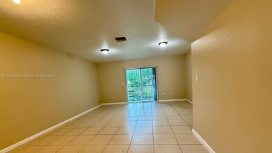 6631 Winfield Blvd in Margate, FL - Building Photo - Building Photo