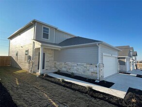 125 Old Stagecoach Rd in Jarrell, TX - Building Photo - Building Photo
