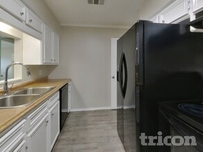 7118 Foxway Ln in Humble, TX - Building Photo - Building Photo