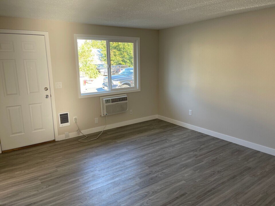 1304 N Magnolia St in Spokane, WA - Building Photo