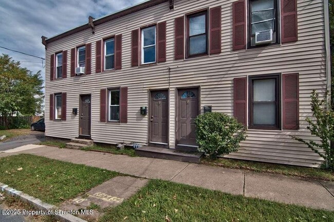 18 Pine Rd in Wilkes-Barre, PA - Building Photo - Building Photo