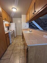 1331 Pinetree Dr in Stockton, CA - Foto de edificio - Building Photo