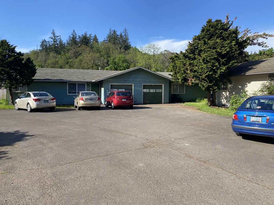 Turner Duplex in Turner, OR - Building Photo