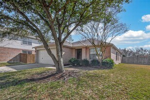4719 Silver Spruce Ln in Friendswood, TX - Building Photo