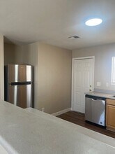 807 Lawry Ave in Las Vegas, NV - Building Photo - Building Photo