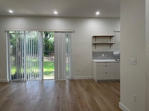 12472 SW 44th Ct in Miramar, FL - Building Photo - Building Photo