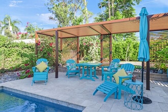 1081 Hollygate Ln, Unit SI ID1502606P in Naples, FL - Foto de edificio - Building Photo