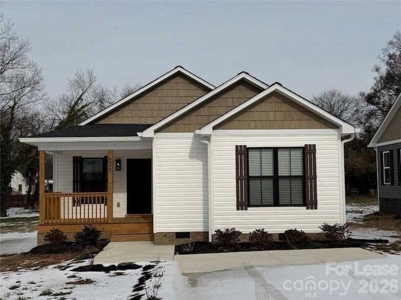 626 W Bell St in Statesville, NC - Building Photo