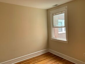 39 Cricket Ave, Unit Third Floor in Ardmore, PA - Foto de edificio - Building Photo