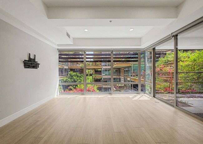 7147 E Rancho Vista Dr in Scottsdale, AZ - Building Photo - Building Photo