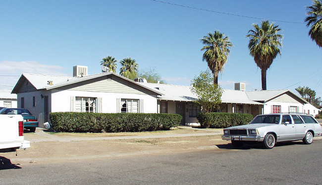 5502 W Palmaire Ave in Glendale, AZ - Foto de edificio - Building Photo