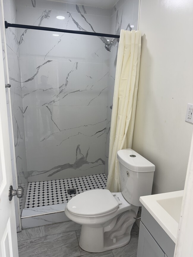 18634 Corby Ave in Artesia, CA - Building Photo - Building Photo