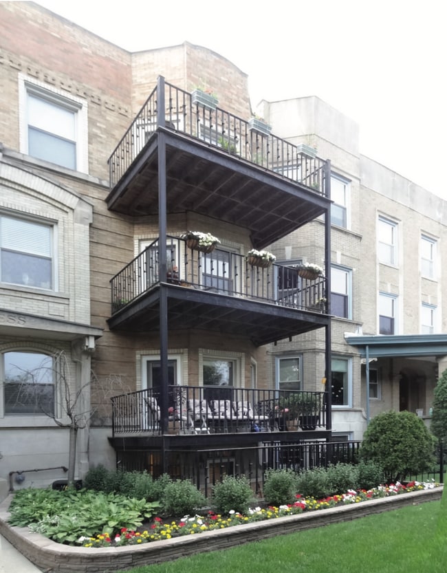 4635 N Malden St, Unit 1S in Chicago, IL - Building Photo - Building Photo