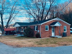 103 Westerman St in Old Fort, NC - Building Photo - Building Photo