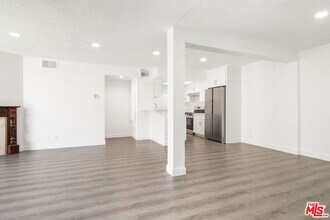 9055 Alcott St in Los Angeles, CA - Building Photo - Building Photo