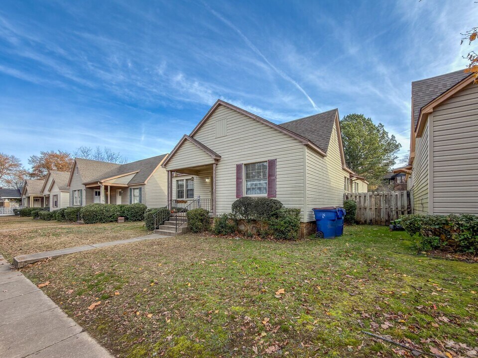 1021 S 25th St in Fort Smith, AR - Building Photo