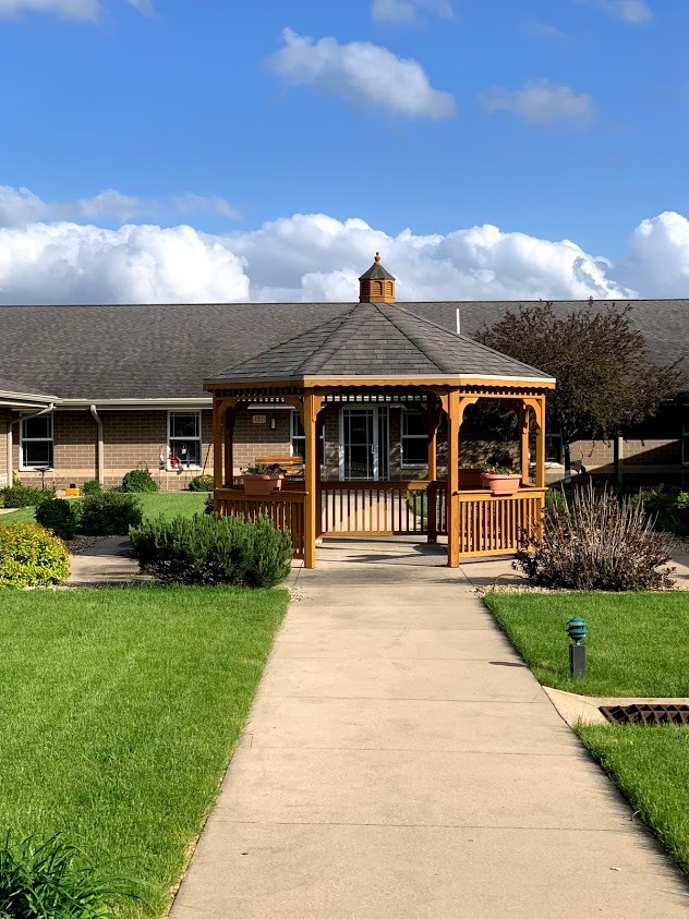 River Bend Retirement in Cascade, IA - Building Photo - Building Photo