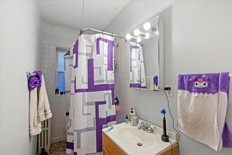 6426 N Newgard Ave, Unit 1E in Chicago, IL - Building Photo - Building Photo