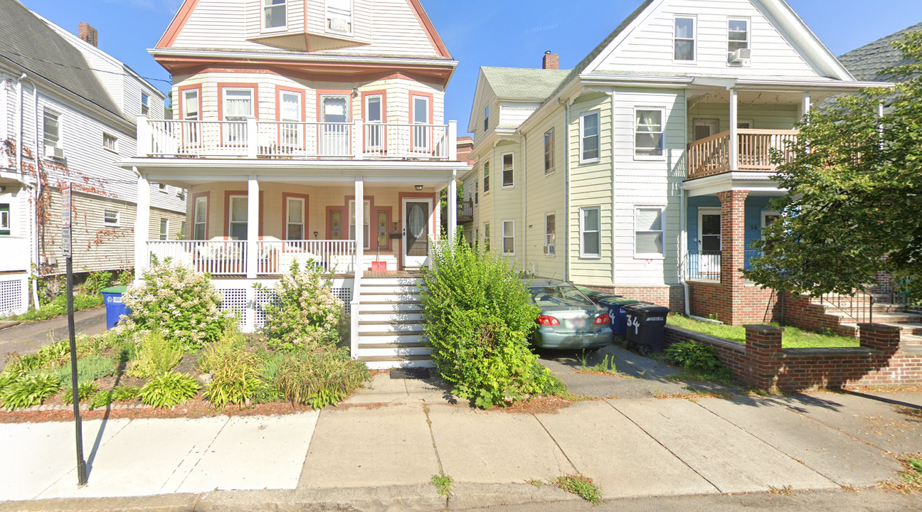 34 Paulina St, Unit 2 in Somerville, MA - Foto de edificio