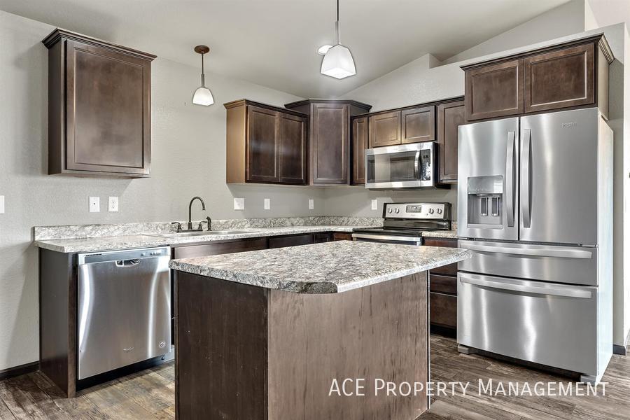 513 Pride Ct in Box Elder, SD - Building Photo